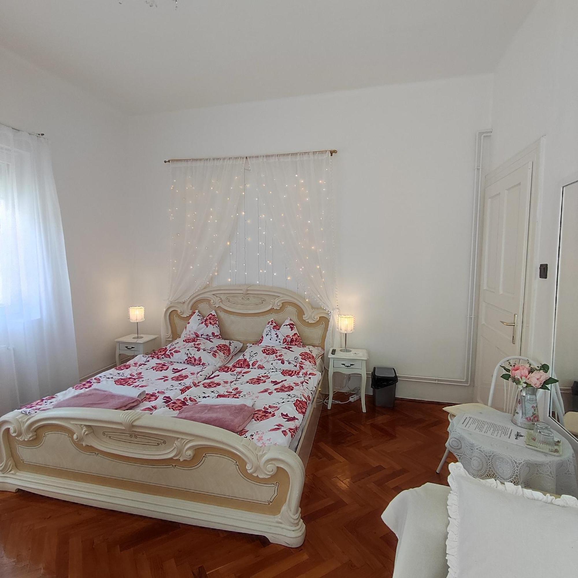 Villa Vanília Keszthely Exterior foto